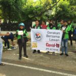 JPS dan IWO Sumbar Berbagi Hand Sanitizer untuk Driver Ojol