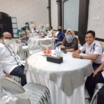 Ketua DPRD Sumbar Buka Puasa Bersama Staf dan Seniman