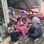 Isis Nio Sekola, Nio Buek Rumah Kembali