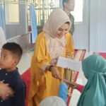 Sambut Lebaran, Yanti Elvita Pengurus DPD Golkar Padang Berbagi Kebahagiaan Dengan Anak Yatim