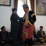 Irjen. Pol. Angesta Romano Yoyol Resemi Bergelar Datuak Bagindo Sati