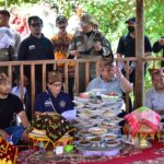 Menparekraf Sandiaga Uno Nikmati Makan Bajamba Di GTP Ulakan Padang Pariaman