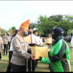 Polda Sumbar Salurkan 5.000 Paket Bansos Kepada Komunitas Ojek, Angkot dan Betor