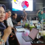 Disambut Wabup Rahmang, Tim Verfak Monev Buka Kulit Tanpak Isi
