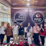 Tim Verfak KI Sumbar dan Bawaslu Padang Pariaman Adu Argumen