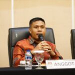 Jons Manedi : Masyarakat Harus Cerdas Menghadapi Pemilu 2024 Mendatang