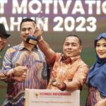 Anugerah KI Sumbar, Mahyeldi, Adrian Tuswandi, Eka Putra Diganjar Tokoh Keterbukaan Sumbar 2023