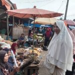Hj. Nevi Zuairina kunjungi Pasar-Pasar di Payakumbuh Untuk Menyapa Warga Masyarakat