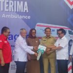 Bank Nagari Serahkan Satu Unit Ambulance Lengkap Senilai Rp 700 juta
