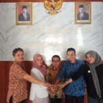 Pleno KI Sumbar Tetapkan Musfi Yendra Ketua, dan Tanti Endang Lestari Wakil Ketua