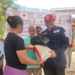 PMI Salurkan 3 Ton Beras dan Sembako ke Warga Pesisir Selatan yang Terdampak Banjir dan Longsor