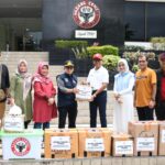 PT. Semen Padang Kirim Bahan Makanan untuk Dapur Umum di Pessel