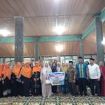 Hj. Nevi Zuairina Serah Terima TJSL Bantuan Rehabilitasi Surau Usang Jorong Koto Marapak Nagari Lambah, Kecamatan Ampek Angkek, Agam