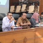 96 SMA di Sumbar Ikuti Bimtek Lanjutan Monev KI Sumbar