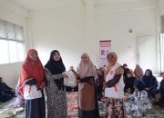 Hj. Nevi Zuairina Serahkan Bantuan Sound System untuk RKI di Kabupaten Agam