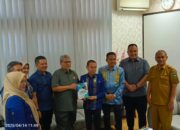 KI Serahkan Laporan pada Pimpinan DPRD Sumbar