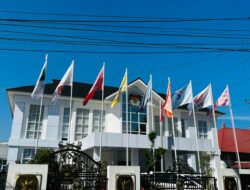 Sekretaris KPU Sumbar Serahkan SK CPNS dan Beri Pembekalan Integritas
