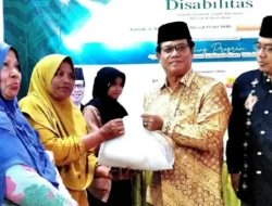 Kankemenag Pariaman Salurkan Sembako, Sentuh Hati Yatim Piatu