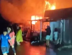 Api Lalap Rumah Toko Pancing di Padang, Rugi Ratusan Juta