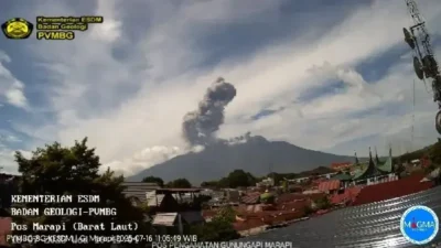 gunung-marapi-kembali-erupsi,-warga-diminta-tetap-waspadai-potensi-banjir-lahar 