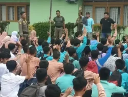 Satpol PP Padang Amankan 70 Pelajar Bolos di Biliar