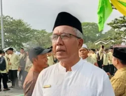 SMA Batusangkar Gelar Shalat Istisqa, Ribuan Pelajar Mohon Hujan