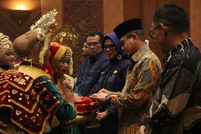 wawako-ibnu-azis-hadiri-workshop-penikatan-mutu-kepala-sekolah-bersama-mkks-smp-sumatera-barat