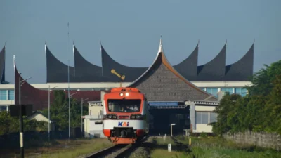 KA Lembah Anai Hubungkan Bandara, Perluas Jangkauan, Tingkatkan Mobilitas