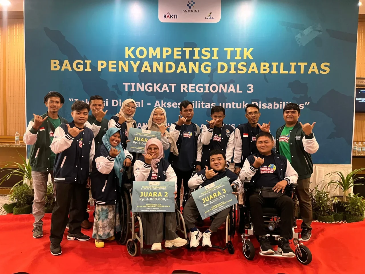 sumatera-barat-raih-prestasi-gemilang-di-kompetisi-tik-regional,-bawa-pulang-lima-medali