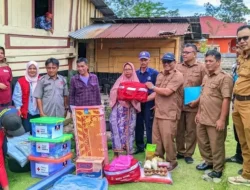 Dinsos Agam Respons Cepat, Salurkan Bantuan Korban Kebakaran Canduang