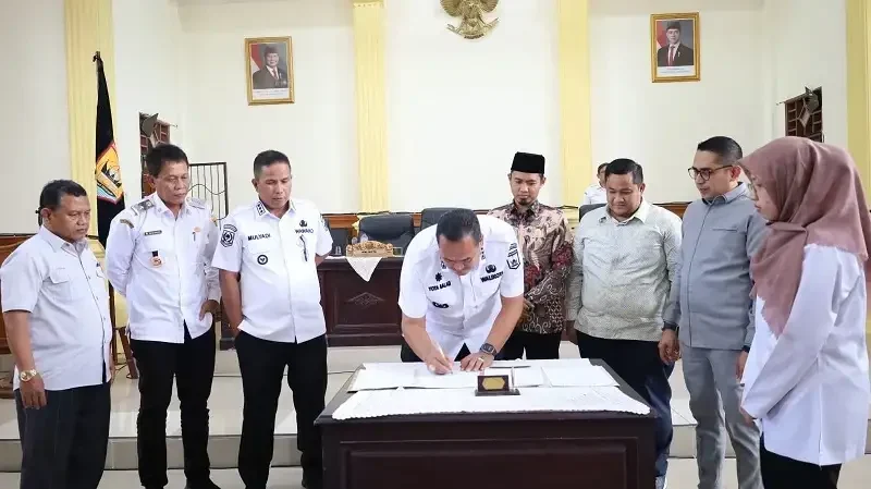 yota-balad-sampaikan-jawaban-atas-pandangan-umum-fraksi-terhadap-rapbd-p