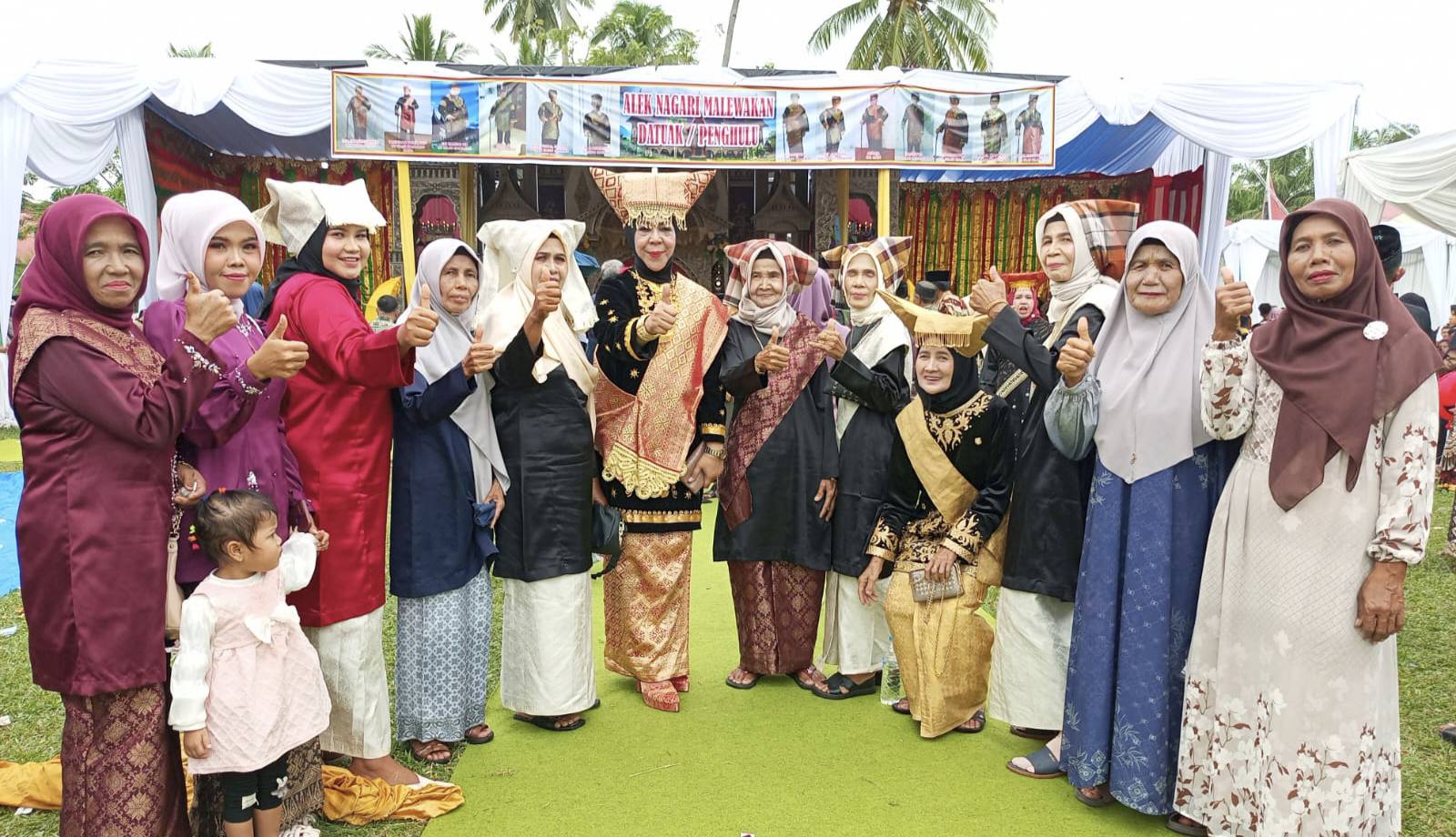 nurmidalmi-diamanahi-jadi-ketua-bundo-kanduang-nagari-surantiah