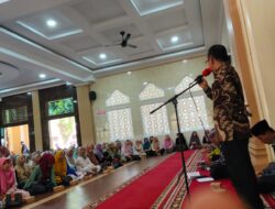 Kepala SMKN Bukittinggi Larang Siswa Beli Seragam di Koperasi
