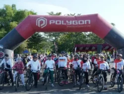 ASN dan Warga Padang Pariaman Semarakkan HUT RI dengan Bersepeda