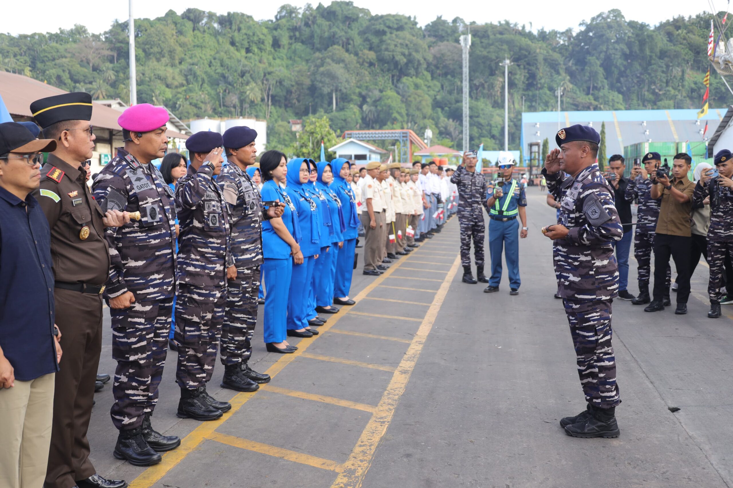 dilepas-forkopimda-padang,-kri-bima-suci-kembali-berlayar-menghadang-medan-operasi