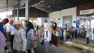 tiket-ka-long-weekend-hut-ke-80-ri-wilayah-divre-ii-sumbar-masih-tersedia