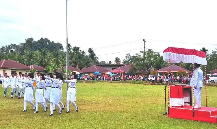 upacara-peringatan-hut-ri-di-kecamatan-v-koto-kampung-dalam-berlangsung-khidmat
