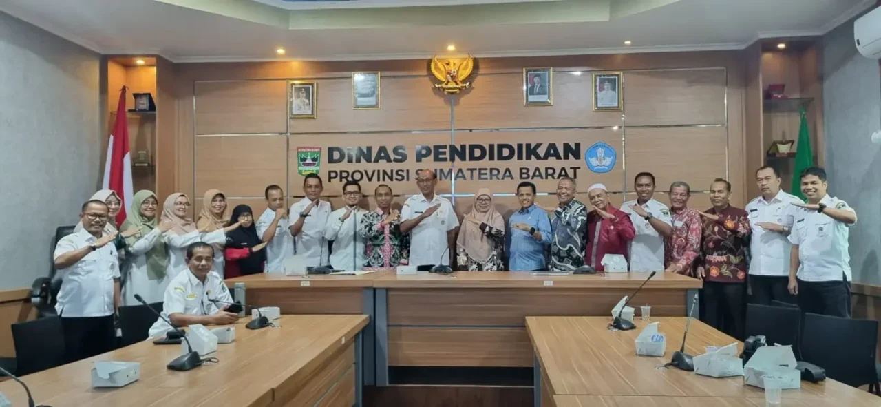 dewan-pendidikan-dukung-disdik-sumbar-upayakan-gedung-guru.