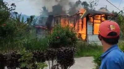 Kebakaran Hanguskan Rumah di Tilatang Kamang, Damkar Terhambat