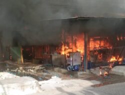 Api Hanguskan Rumah Padat Padang, Kerugian Capai Miliaran Rupiah