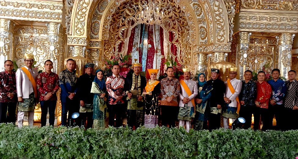 istano-rajo-baloen-baralek-gadang,-puti-melani-wulandari-dewi-baloen-di-persunting