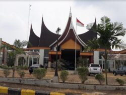 DPRD-Pemkab Dharmasraya Bersitegang Lokasi Rapat APBDP, Pembahasan Terancam