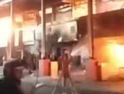 Api Lahap Pasar Payakumbuh, Ratusan Kios Hangus, Kerugian Miliaran