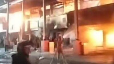 Api Lahap Pasar Payakumbuh, Ratusan Kios Hangus, Kerugian Miliaran