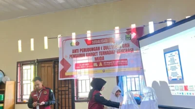 STOP BULLYING! Mahasiswa KKN Unitas Padang Sosialisasikan anti Perundungan dan Bahaya Gadget
