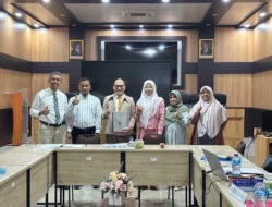 Usai Pertahankan Tesis di FISIP Unand, Suharizal Dinyatakan Lulus dan Berhak Sandang Gelar Magister