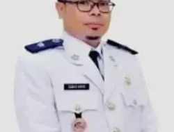 Elmas Dafri “Tersudut” di Balerong Adat, Tanda Tangani 10 Janji, Siap Dilengserkan Jika Ingkar