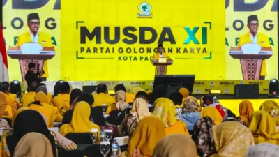 Ketua DPD Golkar Sumbar Khairunas Resmi Buka Musda XI Golkar Kota Padang