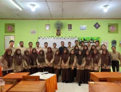 KPU Tanah Datar Mengajar, Ajak Siswa SMA 2 Batusangkar Aktif sebagai Pemilih Pemula