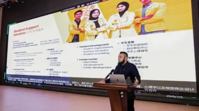 Delegasi Universitas Putra Indonesia YPTK Padang menghadiri China-Indonesia Talent Cultivation Presidents Forum di Guangdong, Tiongkok, sebagai bagian dari penguatan kerja sama internasional yang membuka peluang kuliah, riset, joint degree, dan magang industri bagi mahasiswa.